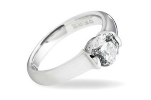 diamonfire ring met beeldschone steen