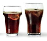 cola en stapelglazen