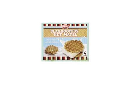 mucci slagroomijs met wafels