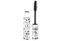 outdoor girl mascara blackest black