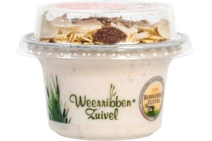 aardbei rabarber roomyoghurt met kokosmuesli