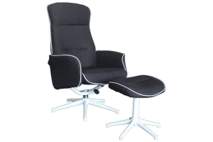 relaxfauteuil met zwarte voetenbank