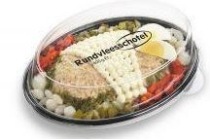 ambachtelijk saladeschotel