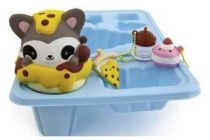 smooshy mushy bento box met wasbeer raccoon