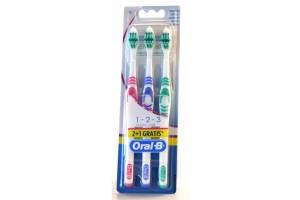 oral b tandenborstel classic care medium 3 pak nu eur1 99 per stuk