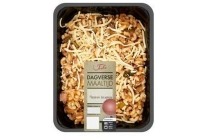 deen macaroni bolognese