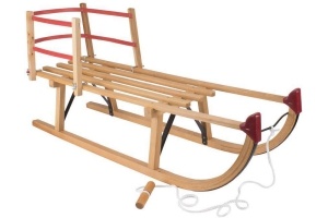Saai Oost Timor zal ik doen Davos houten slee met rugleuning en koord voor €44,99 - Beste.nl