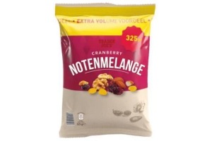 trader joe s notenmelange cranberry