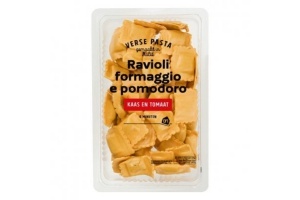 ah verse ravioli formaggio e pomodoro