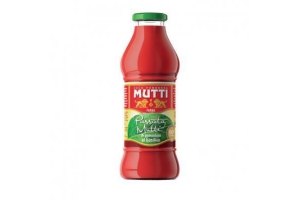 mutti passata gezeefde tomaten basilicum