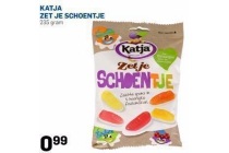 katja zet je schoentje