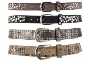 dames riem met studs en print