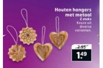 houten hangers met metaal