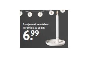 bordje met kandelaar