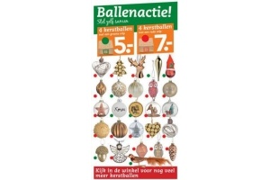 kerstballen met rode of groene stip