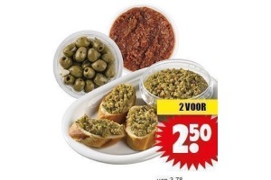 pesto tapenade of olijven