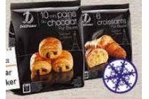 roombotercroissants of mini chocoladebroodjes