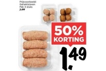 voorgebraden of gekruide gehaktballen of gehaktstaven