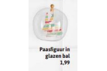 paasfiguur in glazen bal