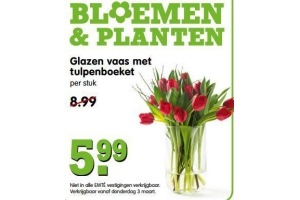 glazen vaas met tulpenboeket