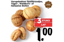 versgebakken speltbroodjes tijger waldkorn of italiaanse bollen