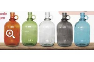 deco gekleurde glazen flessen