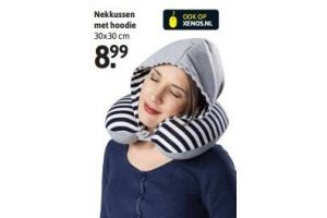 nekkussen met hoodie 30x30 cm eur8 99