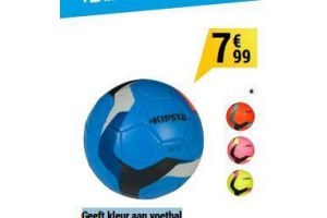 geeft kleur aan voetbal