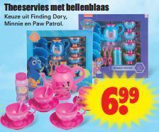 theeservies met bellenblaas