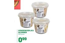 hondenkoekjes in emmer