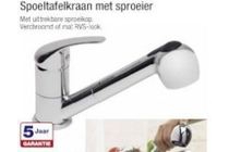 spoeltafelkraan met sproeier