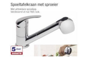 spoeltafelkraan met sproeier