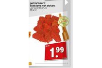 gemarineerd satevlees met stokjes