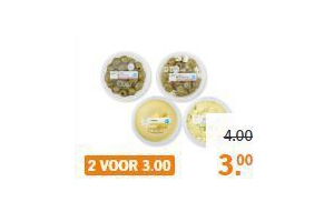 ah olijven salades en hummus van de versafdeling