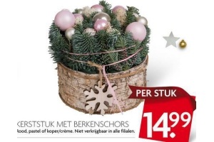 kerststuk met berkenschors