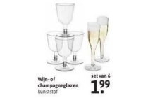 wijn of champagneglazen