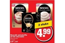 nescafe oploskoffie of hot chocolate