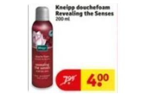 kneipp douchefoam revealing the senses