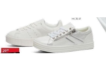 trendy witte sneakers