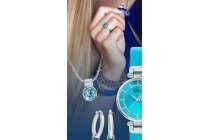 colours by kate oorbellen ketting en horloge