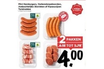 mini hamburgers varkensbraadworsten ambachtelijke slavinken of kipsaucijzen tuinkruiden
