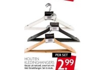 houten kledinghangers