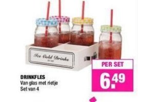 drinkfles van glas met rietje