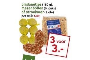 pindanetjes mezenbollen of strooivoer