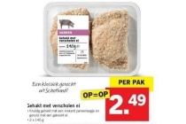 gehakt met verscholen ei