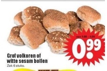 grof volkoren of witte sesam bollen