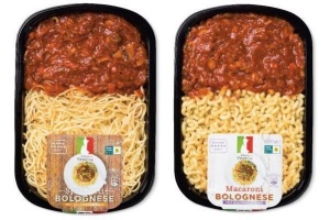 spaghetti of macaroni bolognese