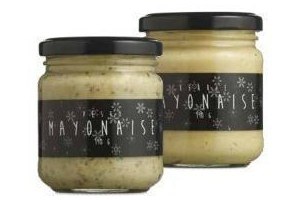 pesto kerrie of knoflookmayonaise