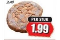 dadelbrood met walnoten of vijgenbrood met amandelen