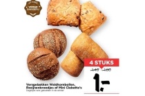 versgebakken waldkornbollen rozijnenbroodjes of mini ciabatta s